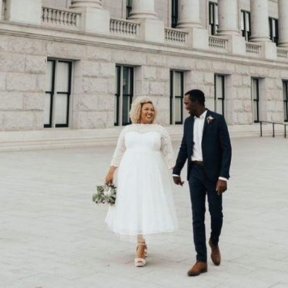 *SOLD* New! 14 Torrid Wedding Lace Dress - Picture 2 of 8